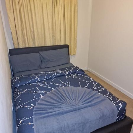 Ko 3 Bed House Apartment Дартфорд Екстериор снимка