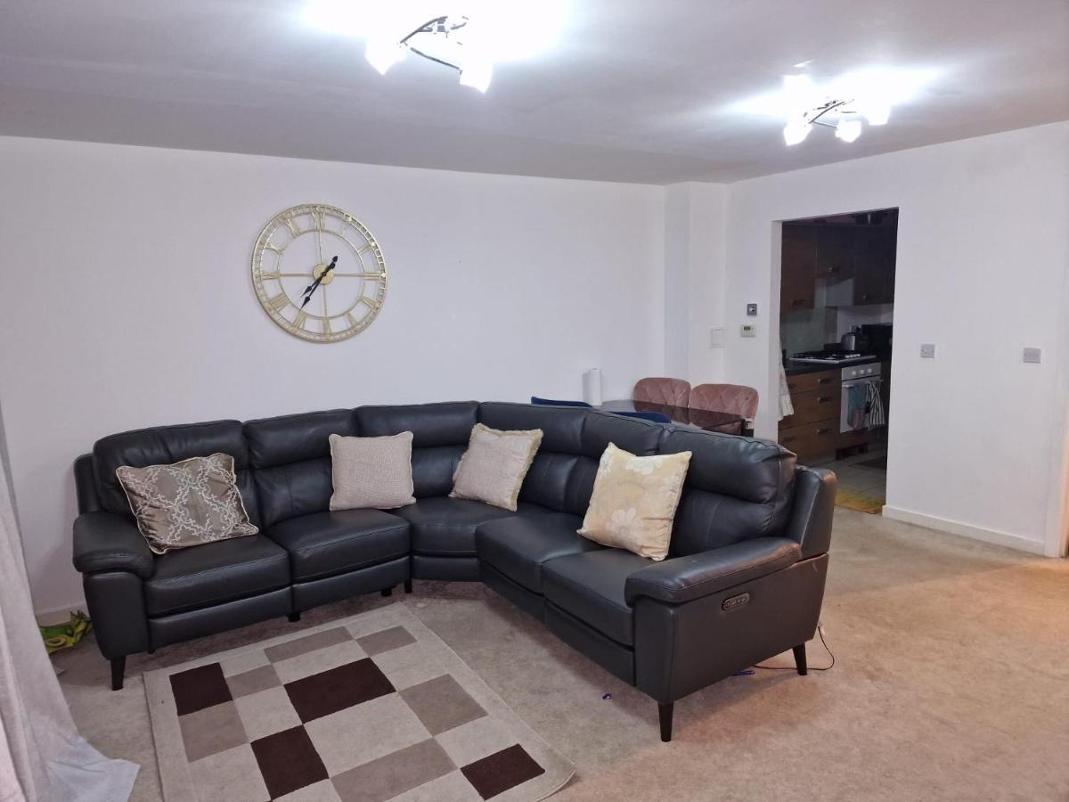 Ko 3 Bed House Apartment Дартфорд Екстериор снимка