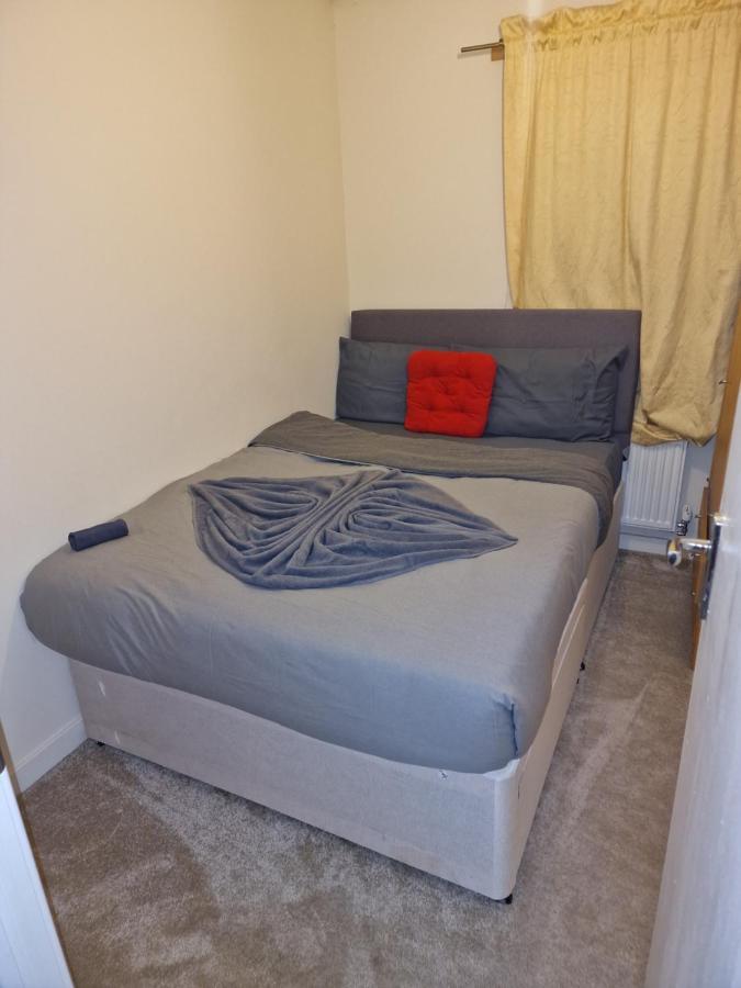 Ko 3 Bed House Apartment Дартфорд Екстериор снимка