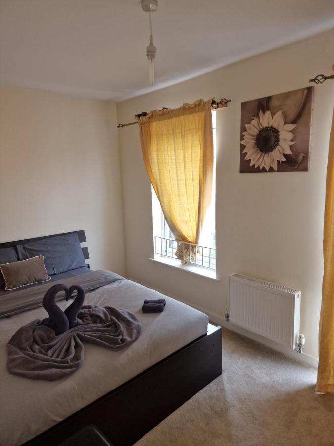 Ko 3 Bed House Apartment Дартфорд Екстериор снимка